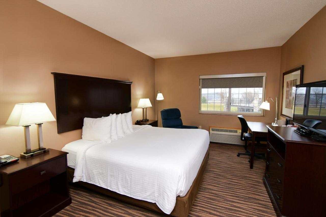 Cobblestone Inn & Suites - Denison | Majestic Hills Exterior foto