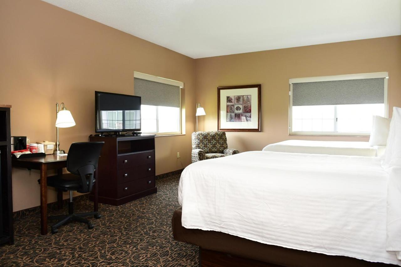 Cobblestone Inn & Suites - Denison | Majestic Hills Exterior foto
