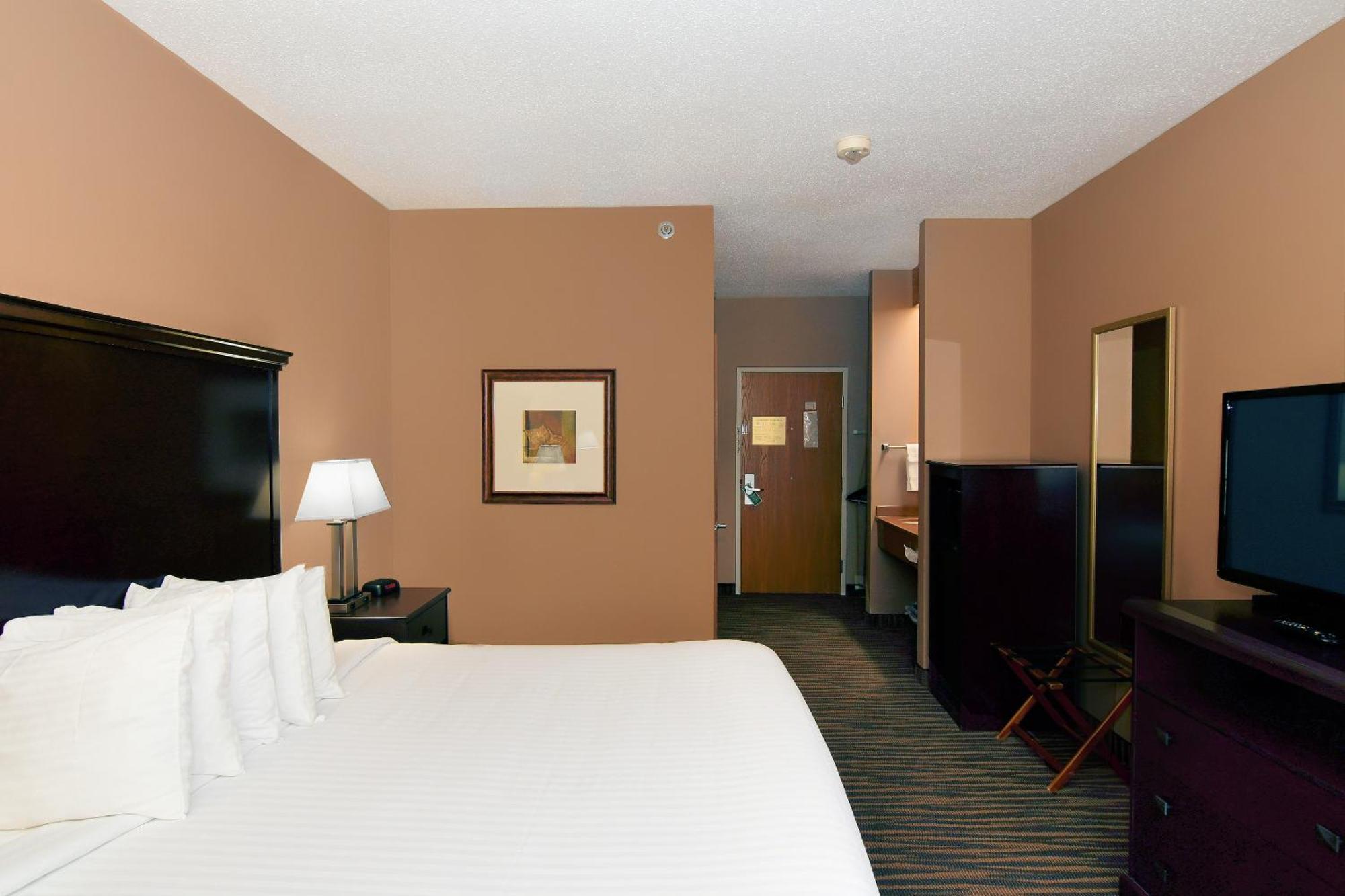 Cobblestone Inn & Suites - Denison | Majestic Hills Exterior foto